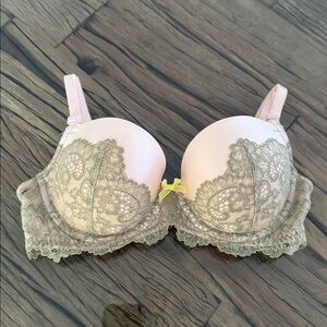 Victoria's Secret Dream Angels Lace Bra 32C